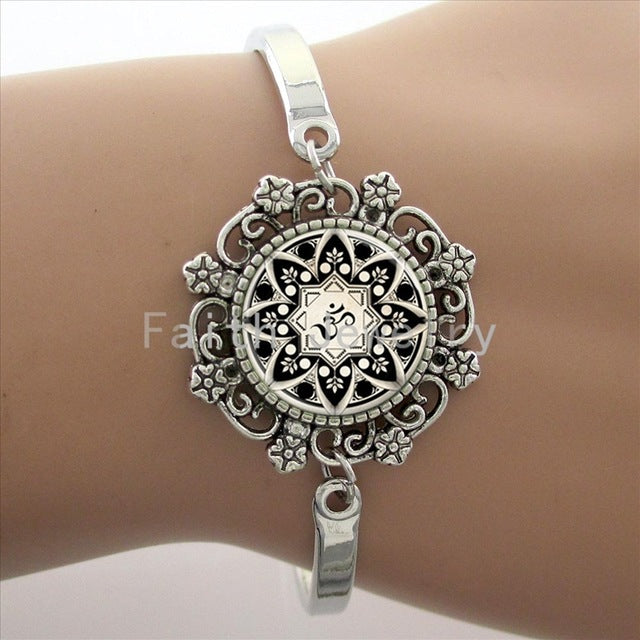 Yoga Dome Lace Bracelet